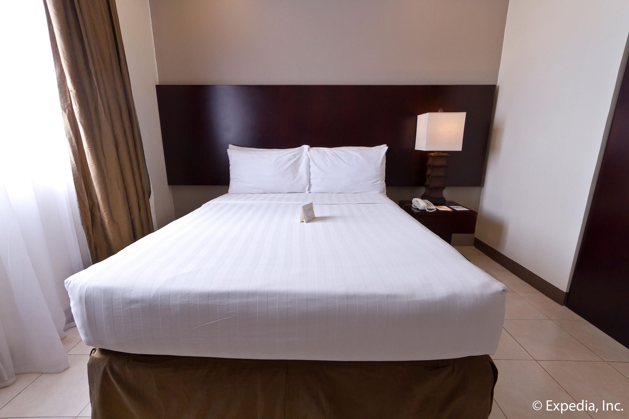 Alpa City Suites Hotel Себу Экстерьер фото